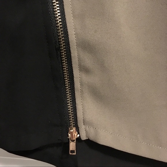 BOGO FREE - Sleeveless Blouse - Picture 2 of 4